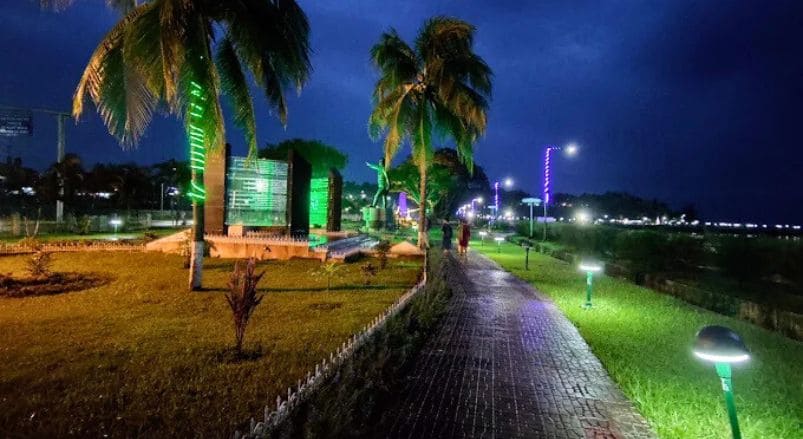 Marina-park-shoreline