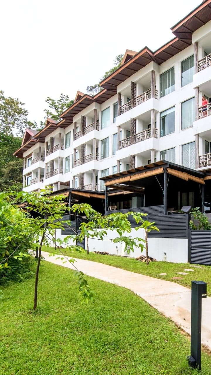 5 luxury-gateway